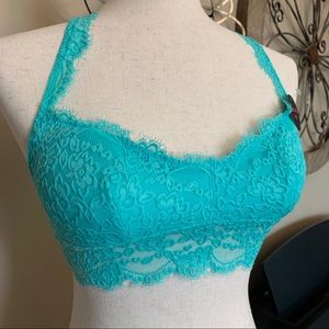 NWT ZOE BELLA Size Medium Aqua Bralette Bra with Removable Pads